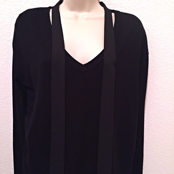 Bobeau V-neck sweater with chiffon tie and back - Picture 4 of 7